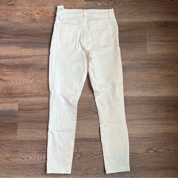 Abercrombie and Fitch White Jeans - Picture 2 of 6